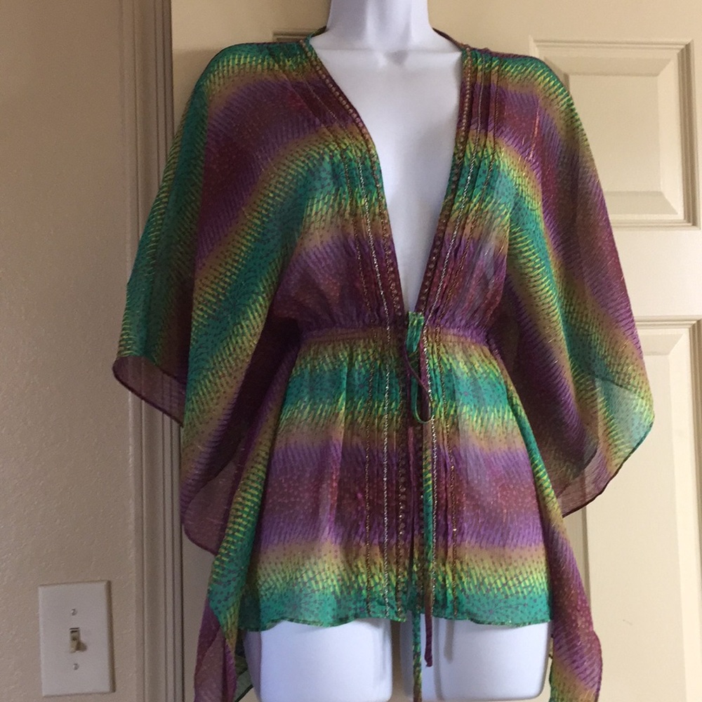 Rampage beautiful gold beaded trimmed Blouse.